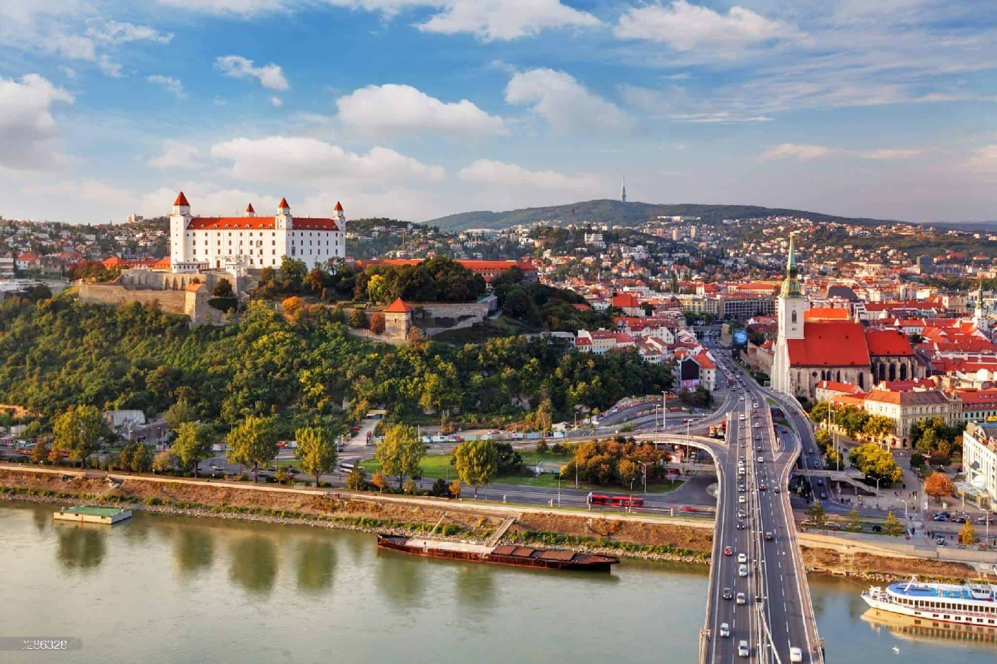 vyhlad na bratislavsky hrad
